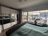 Elternschlafzimmer mit Balkon - 