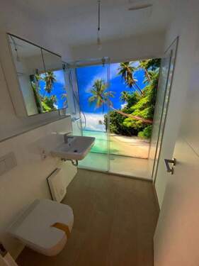 Beleuchtete Duschwand 2 - 