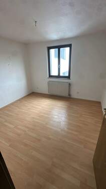 Kinderzimmer/ Büro - 