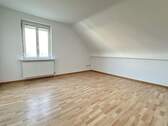 Schlafzimmer 2 - Etagenwohnung mit 82,00 m&sup2; in Heitesheim zur Miete