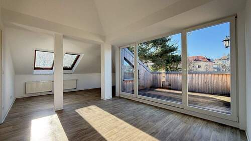 Wohnbereich - 3 Zimmer Etagenwohnung zum Kaufen in Dresden