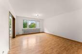 Wohnzimmer - 5 Zimmer Etagenwohnung zum Kaufen in Emden