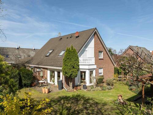Hausansicht - Vermietete Doppelhaushälfte mit Garten nahe des Seddiner Sees