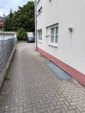 Hofbereich - +++ LU.-MUNDENHEIM – AKTUELL VERMIETET: 3 ZKB – ETW MIT KFZ-STELLPLATZ IN SCHÖNER LAGE GELEGEN! +++