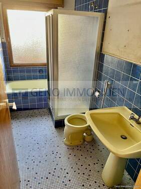 Bad EG - 6 Zimmer Mehrfamilienhaus, Wohnhaus zum Kaufen in Essen / Bedingrade