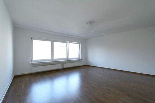 V1568_2 Wohnzimmer Oberwohnung - 