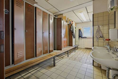 Umkleide Altbau - 