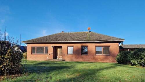 V1634 Frontalansicht - 4 Zimmer Einfamilienhaus zum Kaufen in Vechta / Deindrup