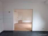 Blick von der Küche zum Wohnzimmer - 