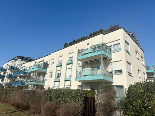 Hausansicht - Perfekt geschnitten und zentral - 4-Zimmer-Wohnung in der Paunsdorfer Allee 44!