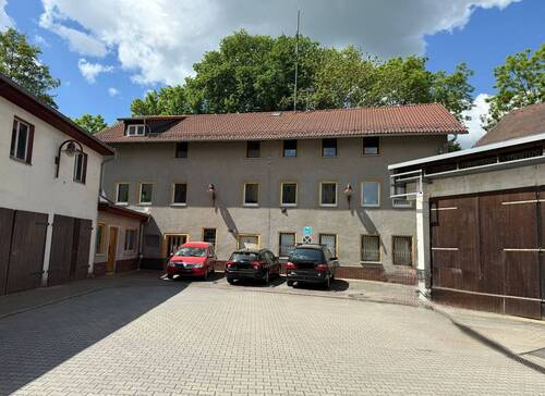 Bürogebäude - Gewerbeareal mit vielseitiger Nutzung und laufendem Mietverhältnis in Gera,