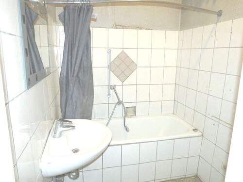 Bad aussenliegend OG wohnung - 