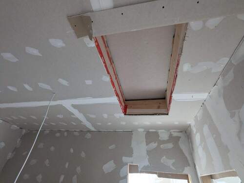 Zugang zum Spitzboden. - 