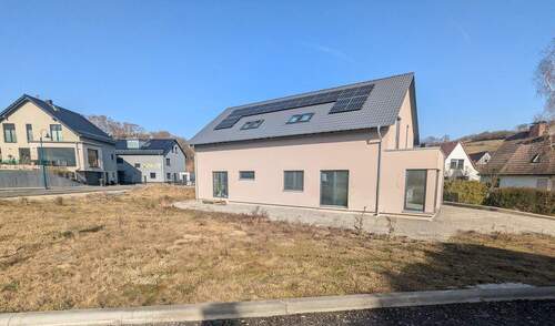 Ansichten - 4 Zimmer Mehrfamilienhaus, Wohnhaus in Eisenberg