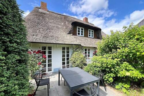 Sonnige Terrasse - Historisches Friesenhaus im beschaulichen Oevenum auf Föhr