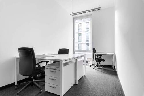Property Image 1 - Privater Büroraum für 1 Person in Regus Parkstadt Schwabing