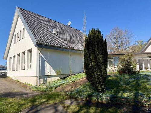 Außenansicht - 5 Zimmer Mehrfamilienhaus, Wohnhaus zum Kaufen in Herford