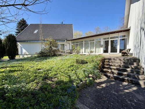 Eingangbereich/Außenansicht - 5 Zimmer Mehrfamilienhaus, Wohnhaus in Herford