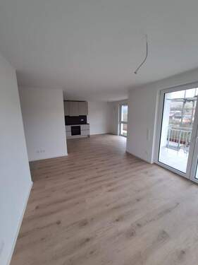 Wohnbereich und Küche - 