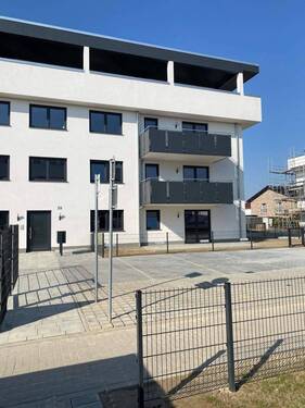Aussenansicht 2 - 2 Zimmer Terrassenwohnung zur Miete in Stralsund