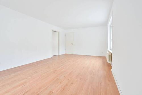 Wohnzimmer - 2 Zimmer Etagenwohnung in Chemnitz