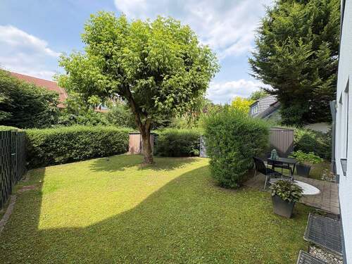 ... mit schönem Gartenanteil - 