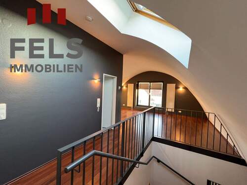 Traumhafte 2 Zi DG ETW - Außergewöhnlich 2 Zi DG-ETW mit Garten in Dietzenbach-Steinberg