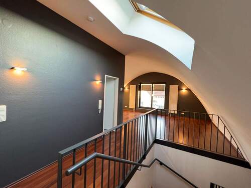 Blick vom Flur in den Wohnbereich - 2 Zimmer Etagenwohnung zum Kaufen in Dietzenbach