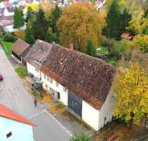 Charmantes Wohnhaus mit zwei Wohneinheiten, vielseitig nutzbarer Scheune und weitläufigem Grundstück - Steinheim Höpfigheim