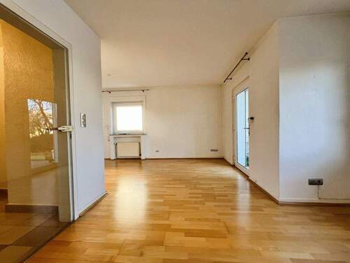 Wohn- und Esszimmer - 4 Zimmer Doppelhaushälfte in Hannover-Seelhorst