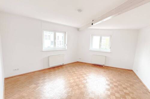 weit. Zimmer - 3 Zimmer Etagenwohnung in Karlsruhe