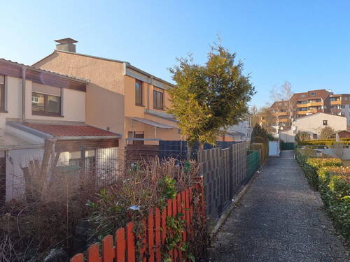 Haus hinten - 5 Zimmer Reihenmittelhaus zum Kaufen in Weil der Stadt