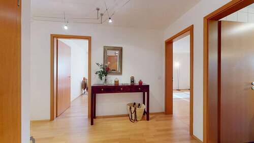 Diele - 3 Zimmer Etagenwohnung zum Kaufen in Frankfurt am Main