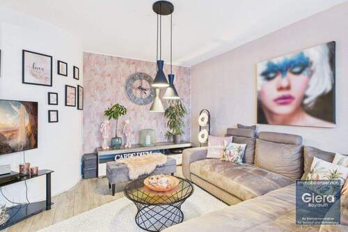 Wohnzimmer - 4 Zimmer Etagenwohnung zum Kaufen in Bayreuth