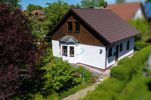 Ansicht - Familienfreundliches Einfamilienhaus mit schönem Garten in ruhiger Lage