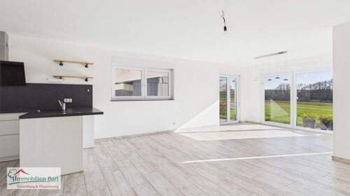 Wohn-Essbereich - PERL-OBERLEUKEN: CA. 90 M² WOHNUNG GARTEN 3 STELLPLÄTZE FERNBLICK