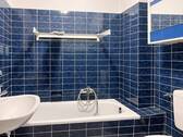 Bad mit Wanne - 