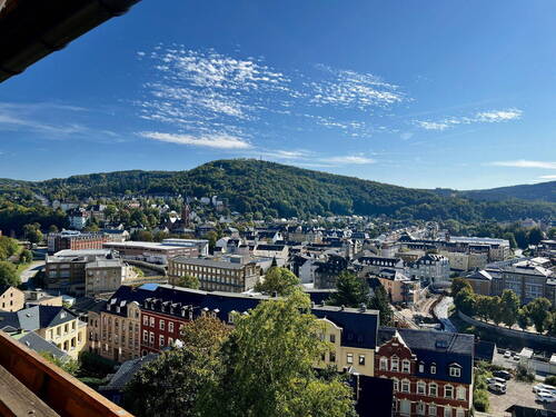 Blick Balkon Süd - 3 Zimmer Etagenwohnung in Aue