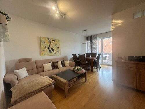 helles Wohn- und Esszimmer - Licht. Raum. Lebensqualität - Stilvolle 3-Zimmer-Wohnung in Toplage