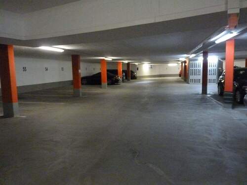 große Tiefgarage - 