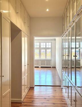 Diele mit Einbauten - 