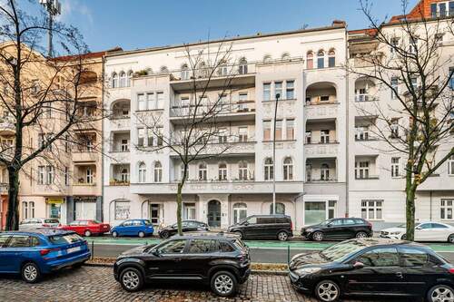 Hausansicht - Dachgeschosswohnung mit Terrasse im beliebten Helmholtzkiez