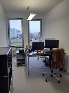 Schreibtisch im 2-er Büro - Büro zur Miete in Frankfurt am Main