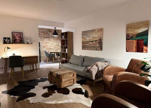 Bild 1 - Hochwertig modernisierte 2,5-Zi-Wohnung mit Balkon & TG in Schwetzingen