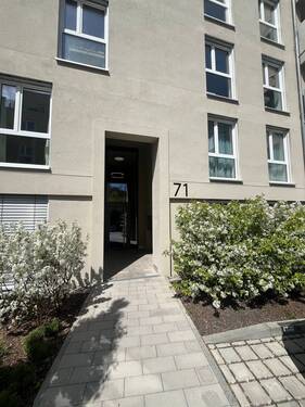 Zimmermannstraße 71 - Höhenlage mit Charakter - 3 Zimmer mit XL-Wohnraum und Master-Schlafzimmer im BLOOM