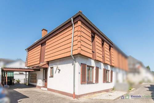 Hausansicht / Eingang / Carport - 4 Zimmer Doppelhaushälfte in Ingelheim am Rhein