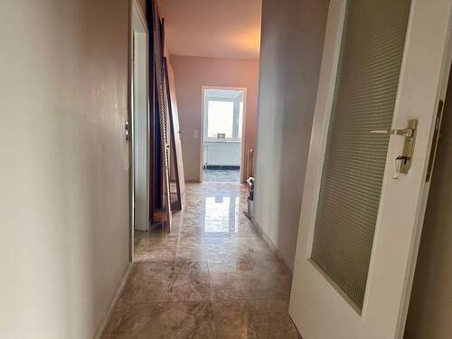 neue 3-Zimmer Wohnung Flur.jpg - 