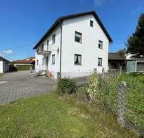 Zweifamilienwohnhaus mit 3 Garagen etc. 962 m² Grundstück in Grünbach bei Erding (Renovierungsbedarf!)
