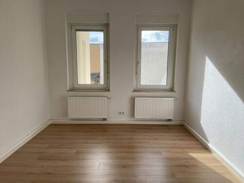 Bild 3 - 1 Zimmer Mehrfamilienhaus, Wohnhaus in Delitzsch