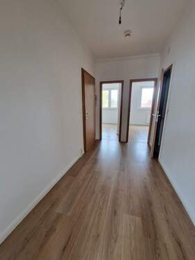 Flur - 3 Zimmer Etagenwohnung zur Miete in Magdeburg